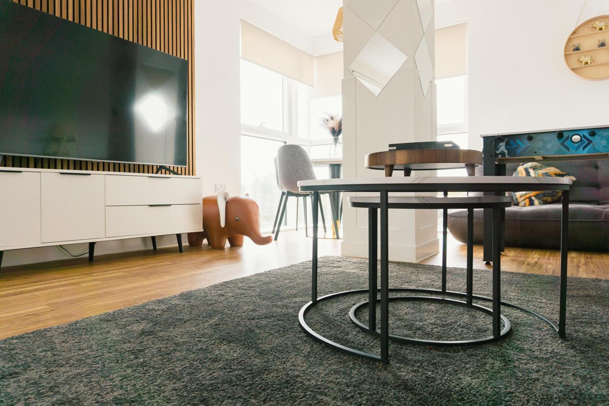 Manchester'S Luxurious 2-Bed Haven With Balcony - Canal Views & Proximity To Manchester United Ngoại thất bức ảnh
